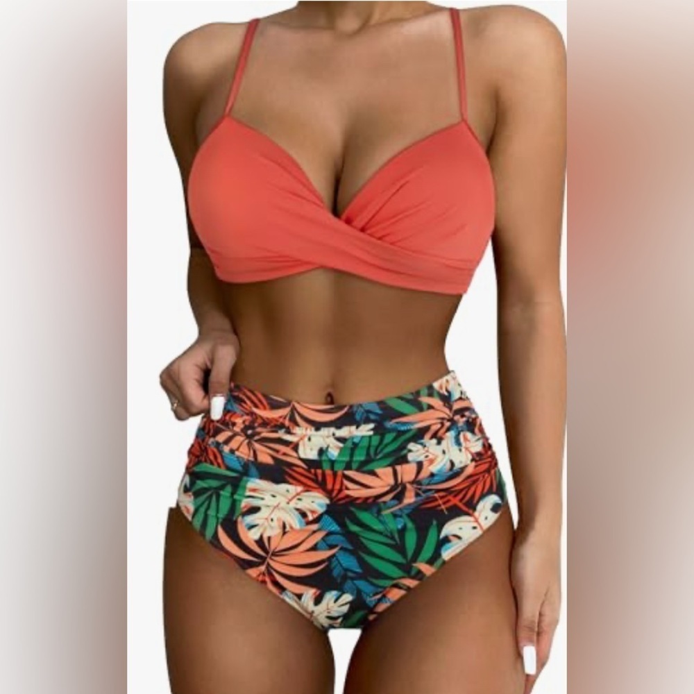 NWOT Twist High Waisted Bikini Sexy Push Up Two Piece Swimsuit Beach Size Medium